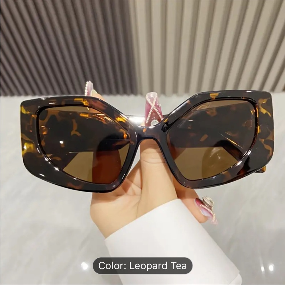 🆕 Trendy Oversized Cat Eye Sunglasses Y2K Creative Unique Design‼️ MOD SQUAD ‼️ - Picture 2 of 16